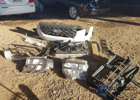 2025 Ford Maverick Xlt z USA, uszkodzony, nr VIN 3FTTW8H38SRB36968